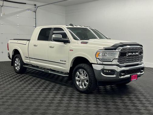 2022 RAM 2500 Limited Mega Cab 4x4 6'4' Box