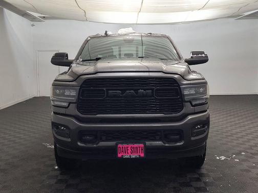 2022 RAM 3500 Limited Crew Cab 4x4 8' Box