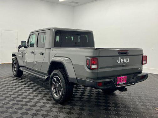 2022 Jeep Gladiator Overland