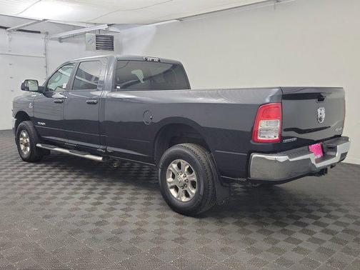 2020 RAM 3500 Big Horn Crew Cab 4x4 8' Box