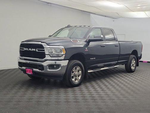 2020 RAM 3500 Big Horn Crew Cab 4x4 8' Box