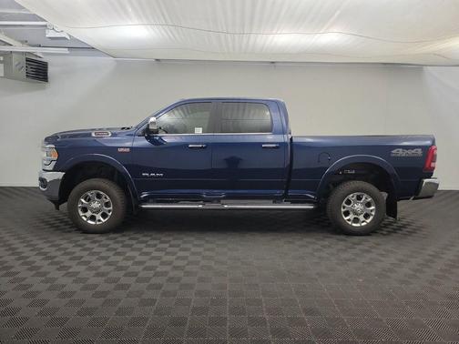 2022 RAM 2500 Laramie Crew Cab 4x4 6'4' Box