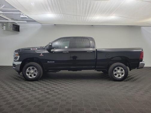 2025 RAM 2500 Big Horn Crew Cab 4x4 6'4' Box