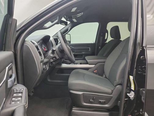 2025 RAM 2500 Big Horn Crew Cab 4x4 6'4' Box