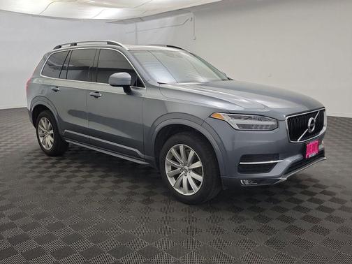 2019 Volvo XC90 T6 Momentum