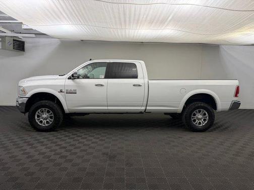Bright White Clearcoat 2017 RAM 2500 Laramie Crew Cab 4x4 8' Box