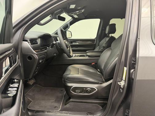 Baltic Gray Metallic Clearcoat 2024 Jeep Wagoneer L Series I 4x4