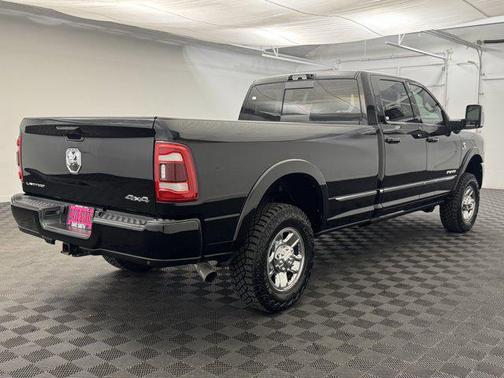 2024 RAM 3500 Limited Crew Cab 4x4 8' Box