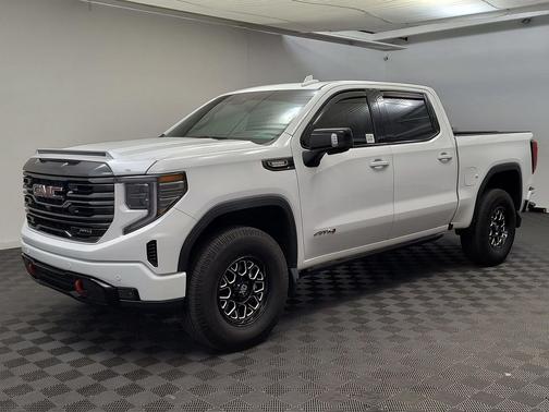 Summit White 2023 GMC Sierra 1500 AT4