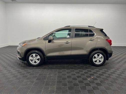 Stone Gray Metallic 2021 Chevrolet Trax LT