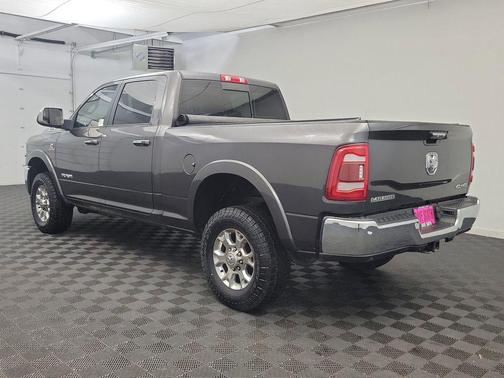 2022 RAM 2500 Laramie Crew Cab 4x4 6'4' Box