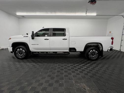2024 Chevrolet Silverado 3500 LT