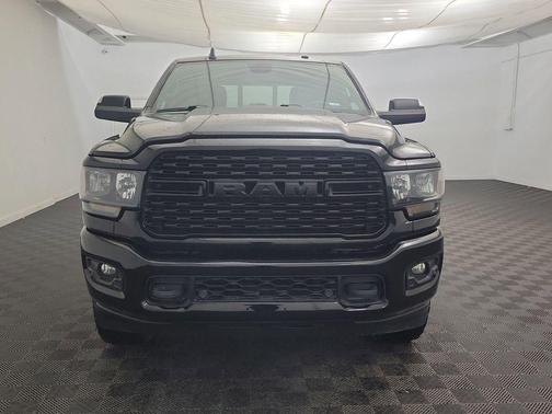2022 RAM 2500 Big Horn Crew Cab 4x4 6'4' Box