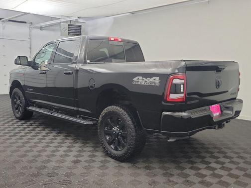 2022 RAM 2500 Big Horn Crew Cab 4x4 6'4' Box