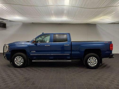 Deep Ocean Blue Metallic 2018 Chevrolet Silverado 2500 High Country