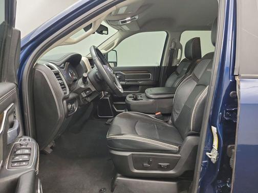 2024 RAM 3500 Laramie Mega Cab 4x4 6'4' Box