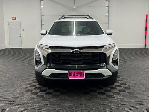 Polar White Tricoat 2026 Chevrolet Equinox AWD ACTIV