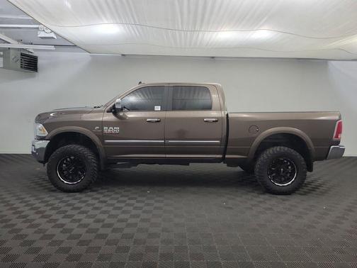 2018 RAM 2500 Laramie Crew Cab 4x4 6'4' Box