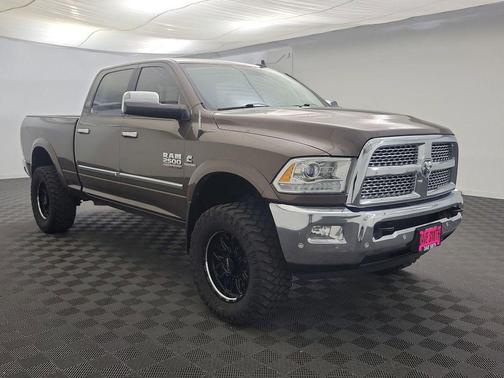 2018 RAM 2500 Laramie Crew Cab 4x4 6'4' Box