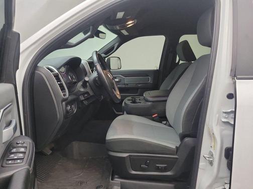 2022 RAM 3500 Big Horn Crew Cab 4x4 8' Box