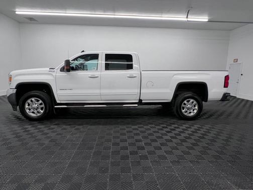 Summit White 2015 GMC Sierra 3500 SLE