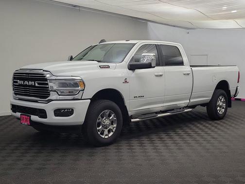 2024 RAM 3500 Laramie Crew Cab 4x4 8' Box
