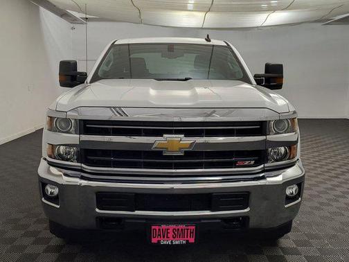 Summit White 2019 Chevrolet Silverado 2500 LT