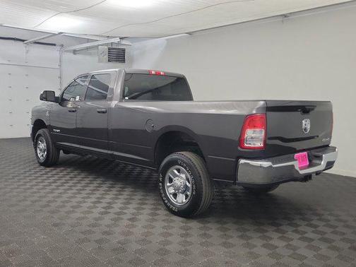 2022 RAM 2500 Tradesman Crew Cab 4x4 8' Box