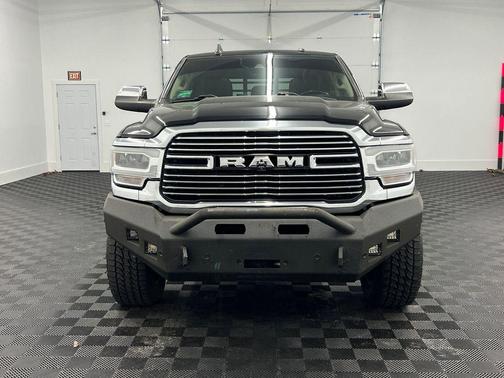 2020 RAM 2500 Laramie Mega Cab 4X4 6'4' Box