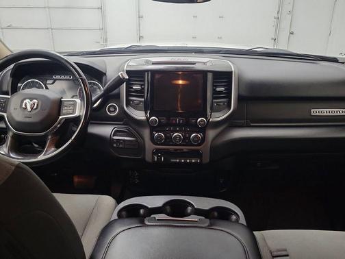 2020 RAM 2500 Big Horn Crew Cab 4X4 6'4' Box