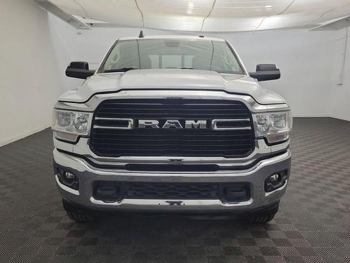 2020 RAM 2500 Big Horn Crew Cab 4X4 6'4' Box