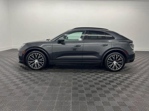2024 Porsche Macan 4