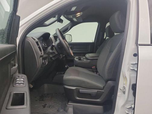 2022 RAM 2500 Tradesman Crew Cab 4x4 6'4' Box