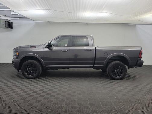 2020 RAM 2500 Laramie Crew Cab 4X4 6'4' Box