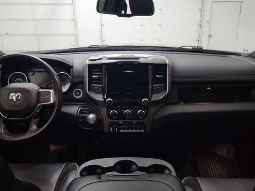 2020 RAM 2500 Laramie Crew Cab 4X4 6'4' Box