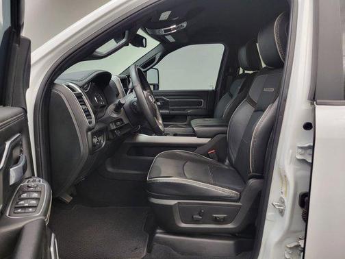 2023 RAM 2500 Laramie Crew Cab 4x4 6'4' Box