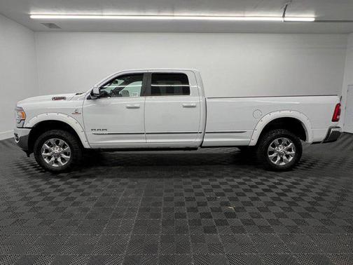 2022 RAM 3500 Limited Crew Cab 4x4 8' Box