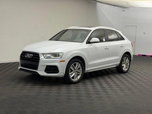 Glacier White Metallic 2017 Audi Q3 2.0T Premium