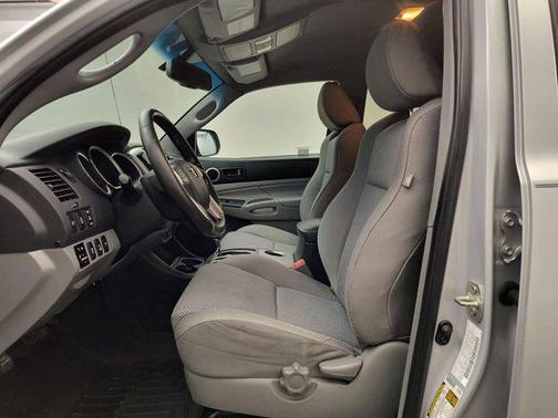 2013 Toyota Tacoma Base