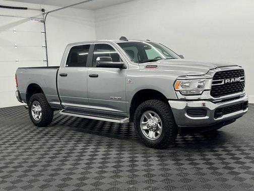 2022 RAM 2500 Big Horn Crew Cab 4x4 6'4' Box