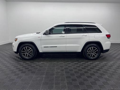 Bright White Clearcoat 2021 Jeep Grand Cherokee Trailhawk