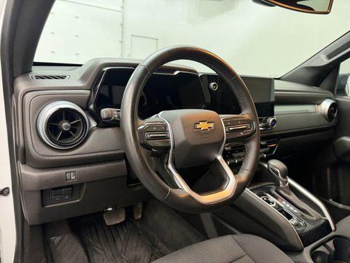 Summit White 2023 Chevrolet Colorado LT