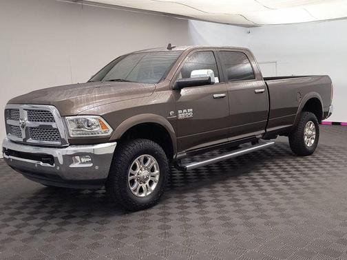 2018 RAM 2500 Laramie Crew Cab 4x4 8' Box