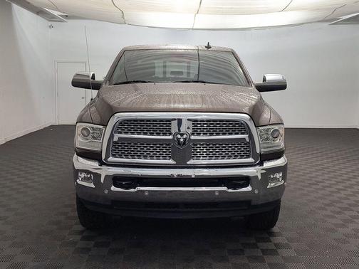 2018 RAM 2500 Laramie Crew Cab 4x4 8' Box