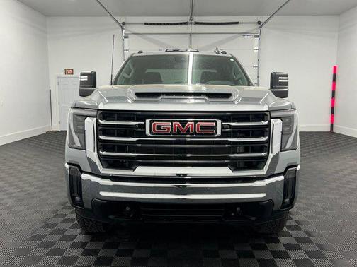 Thunderstorm Gray 2024 GMC Sierra 2500 SLE