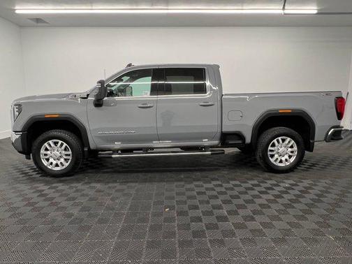 Thunderstorm Gray 2024 GMC Sierra 2500 SLE