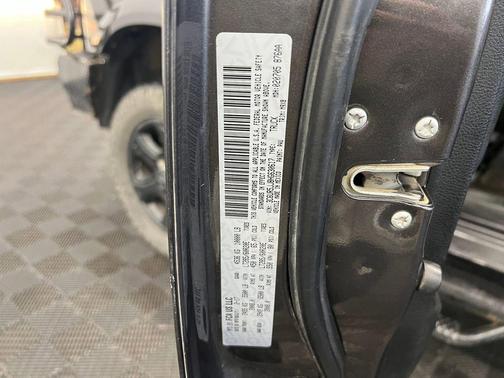 2017 RAM 2500 Big Horn Crew Cab 4x4 8' Box