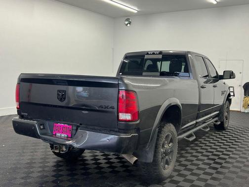 2017 RAM 2500 Big Horn Crew Cab 4x4 8' Box