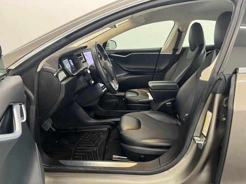 2015 Tesla Model S 70D