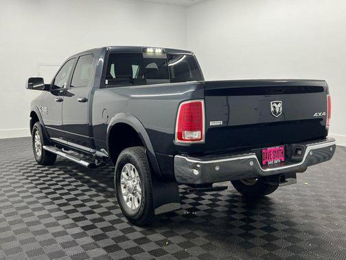 2018 RAM 2500 Laramie Crew Cab 4x4 6'4' Box